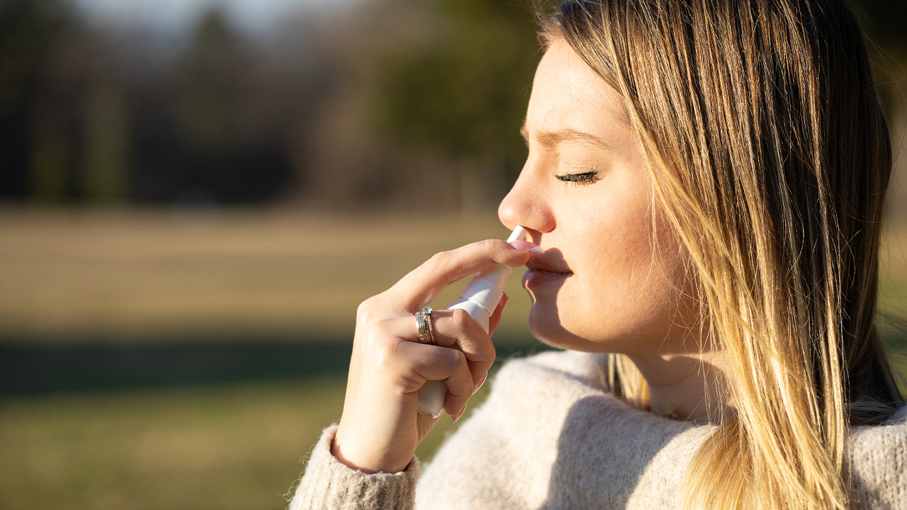 recommending-nasal-sprays-for-hayfever-summary-image